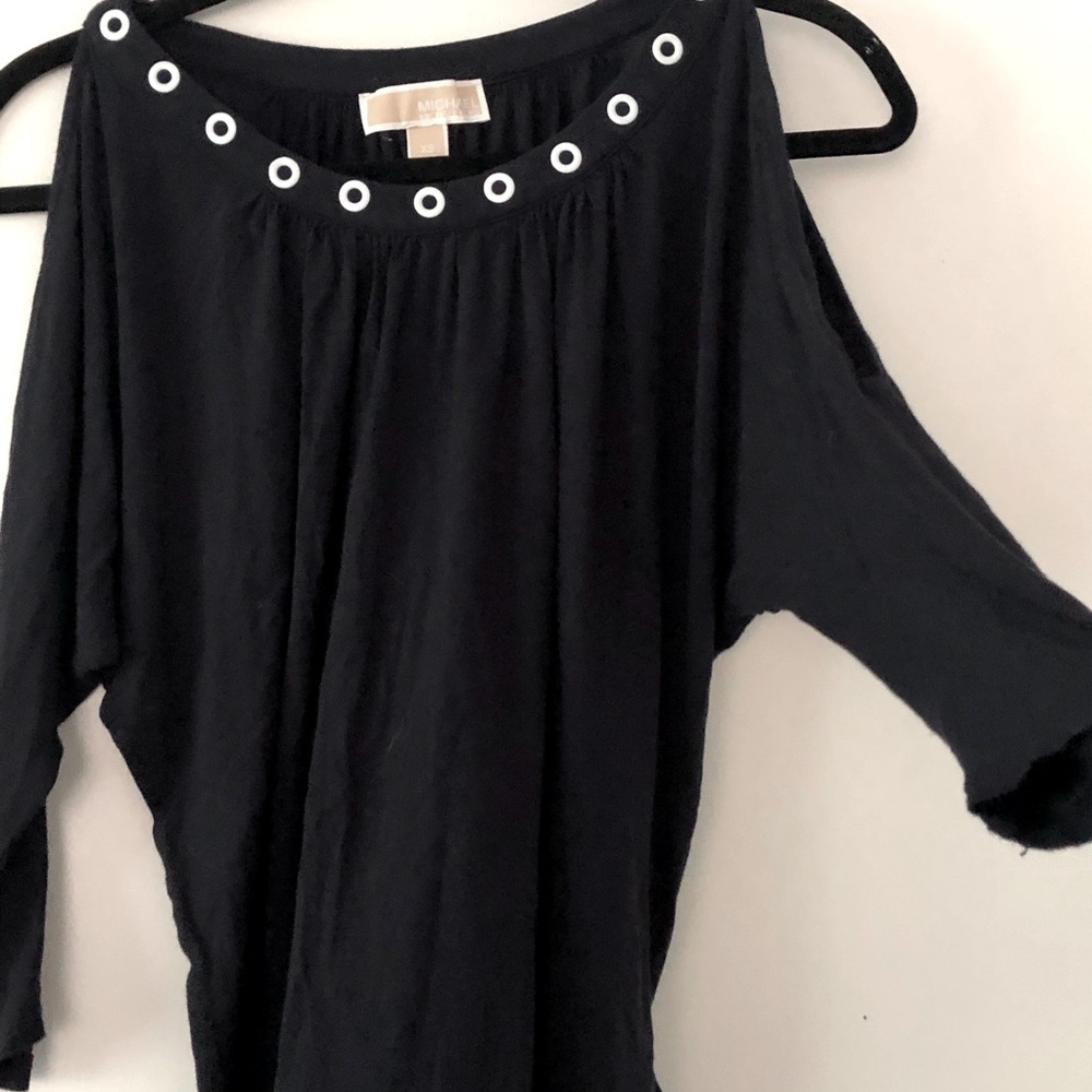 Sz XS Michael Kors blk cold shoulder, grommet top